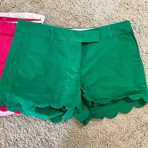 Green scalloped shorts 🛍️